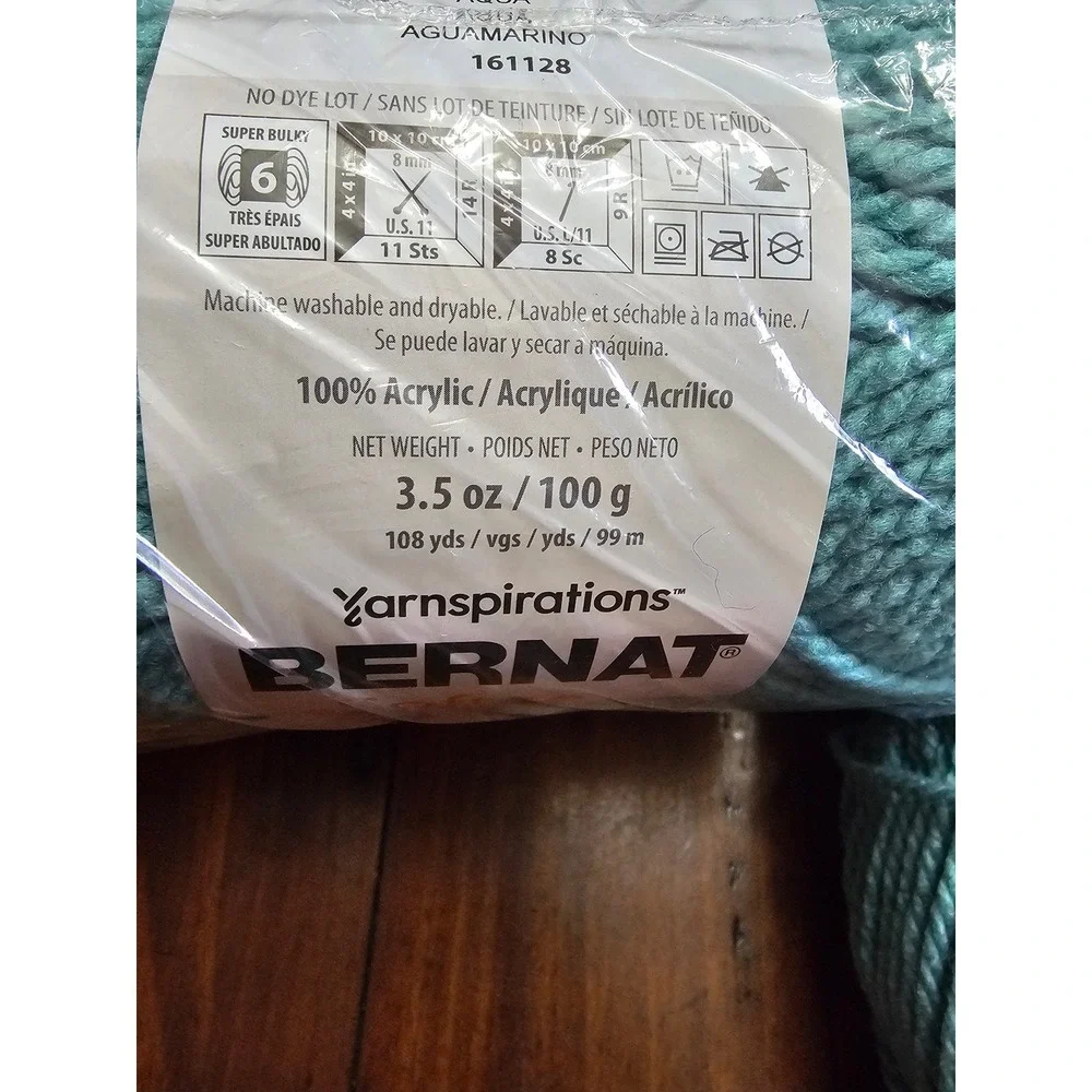 Bernat Softee Chunky Yarn Aqua 161128 Super Bulky 100% Acrylic 4‎ Skeins Total